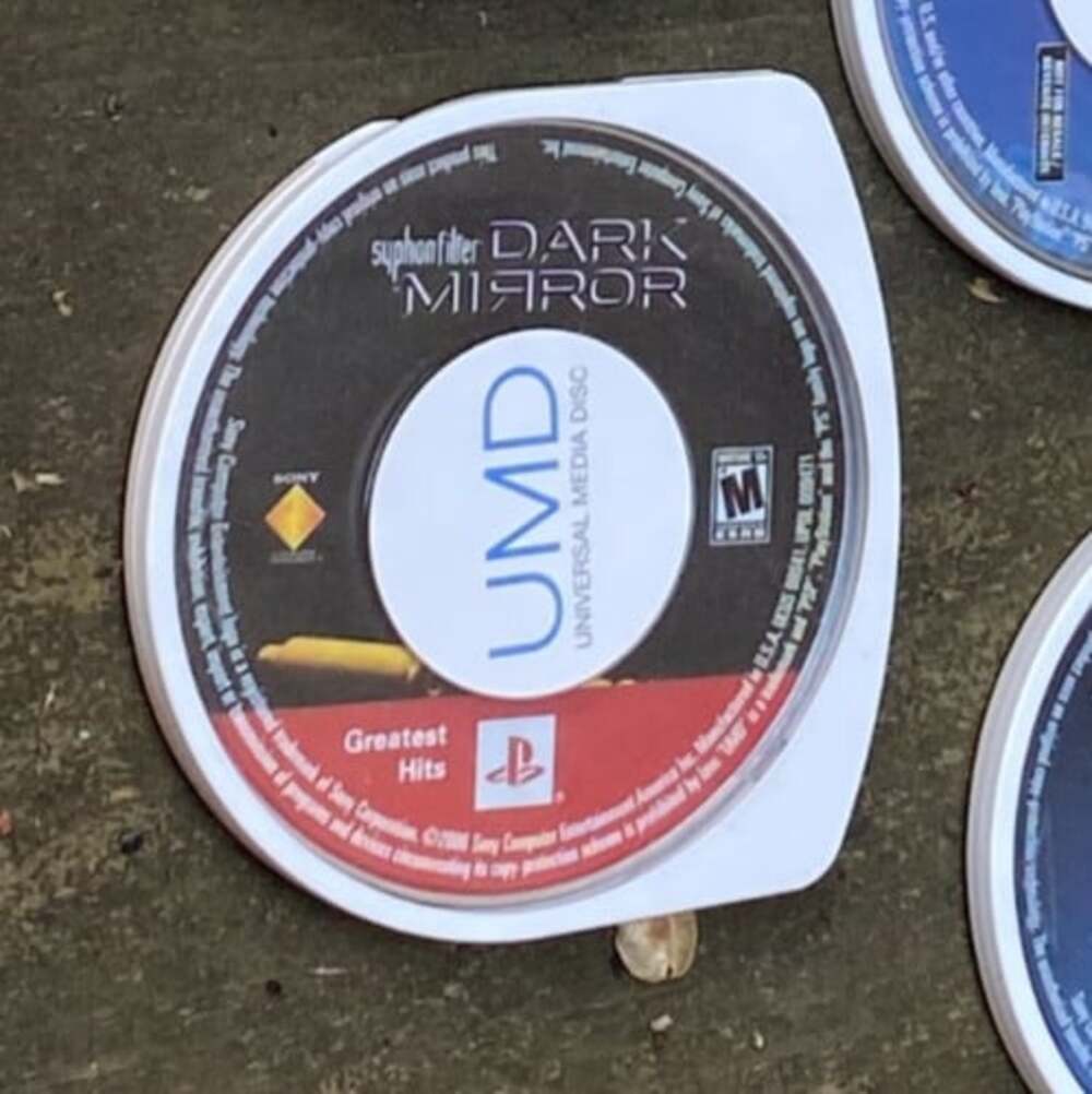 Syphon Filter Dark Mirror Authentic Tested UMD Game Disc Only PSP
